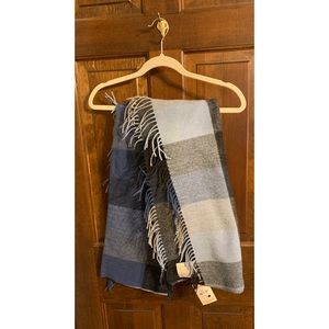 BRAND NEW AVOCA scarf